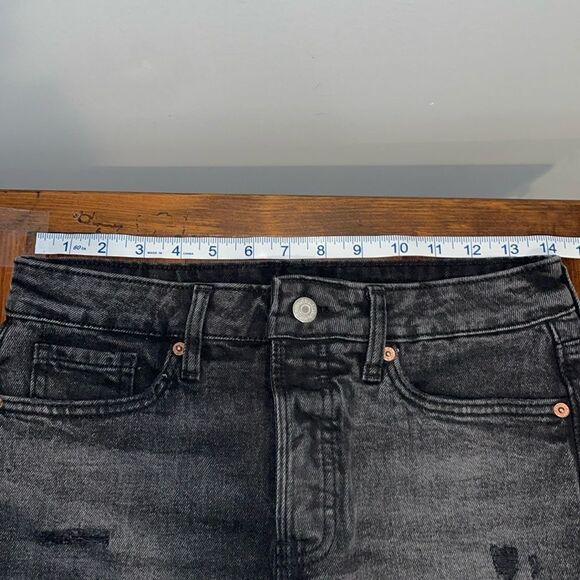 Old Navy High Rise O.G. STRAIGHT Jean Shorts Size 4 - Picture 5 of 8